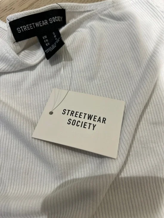 Urban Behaviour White Off-Shoulder Ribbed Crop Top - Picture 3 of 5